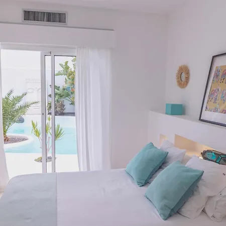 Guajara Piscina Climatiz Jacuzzi 714 * Corralejo