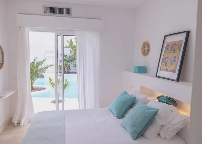 Guajara Piscina Climatiz Jacuzzi 714 * Corralejo