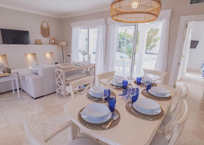 Villa Guajara Piscina Climatiz Jacuzzi 714 *